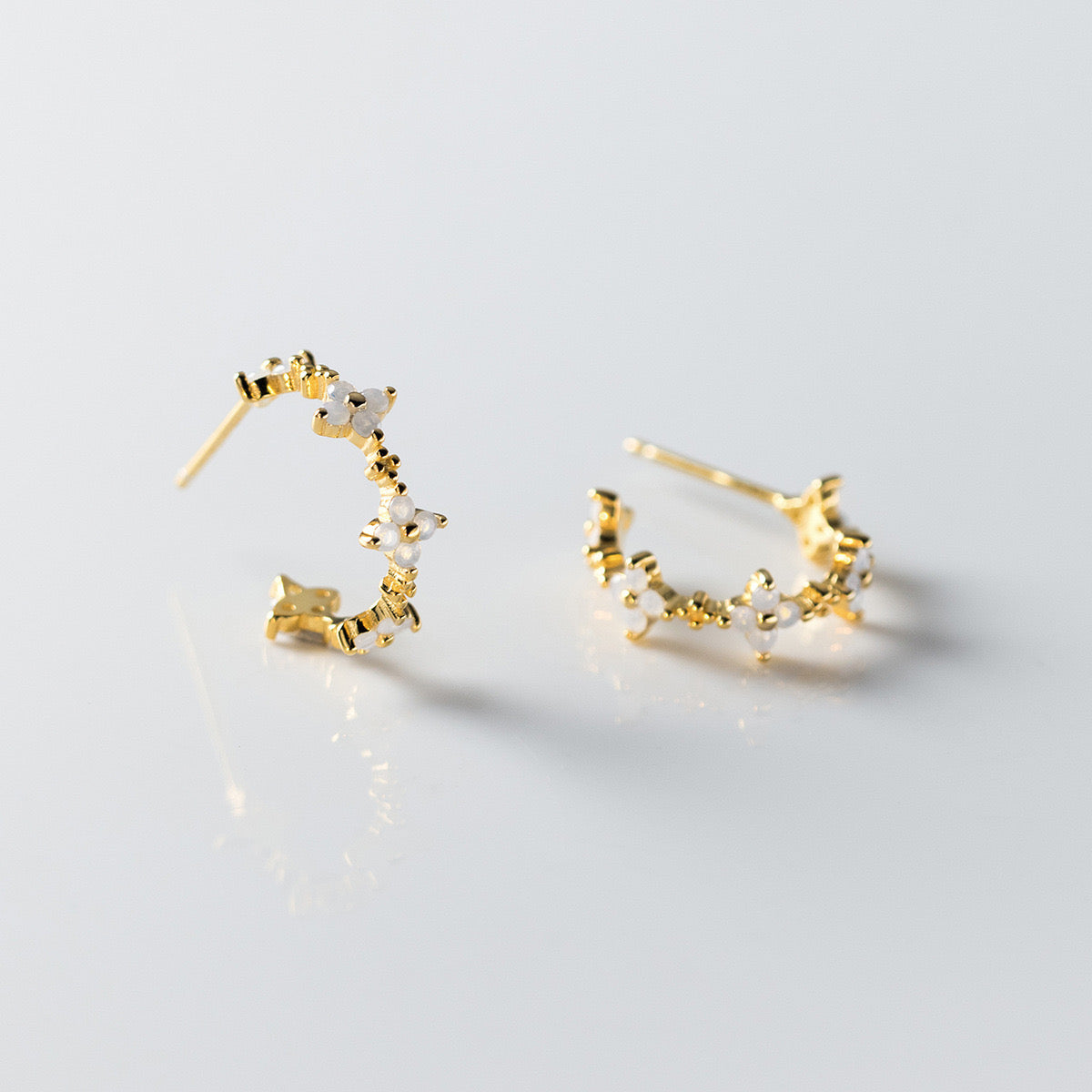 Clara Flower Stud Earring