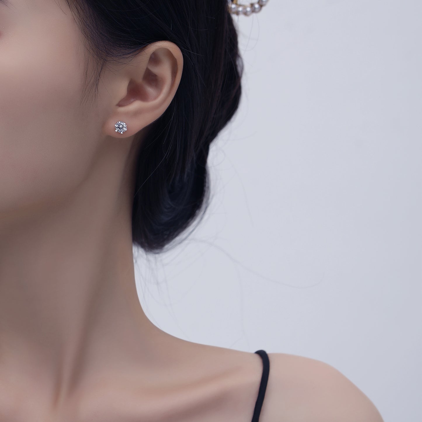 Six Prong Zircon Stud Earring