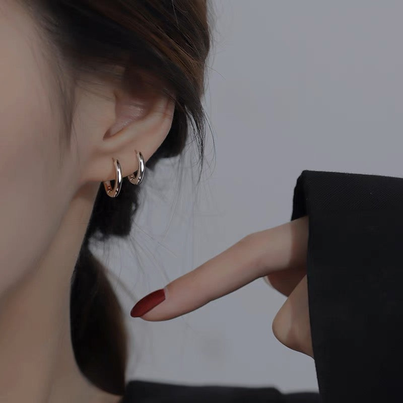 Plain Huggie Earrring S999