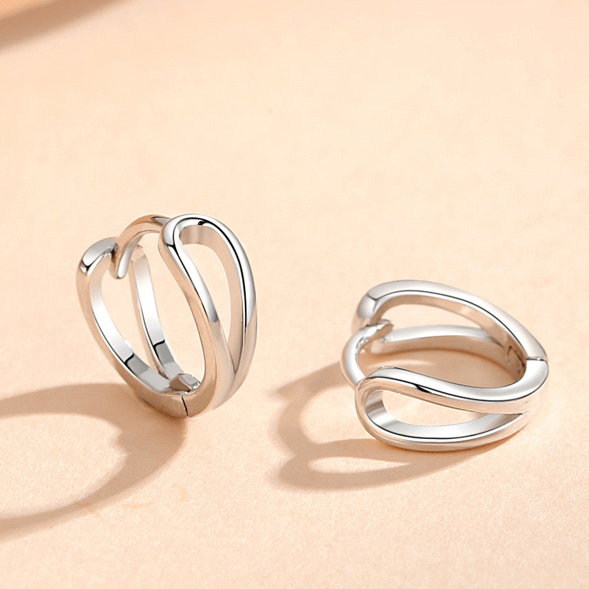 Simple Huggie Hook earring