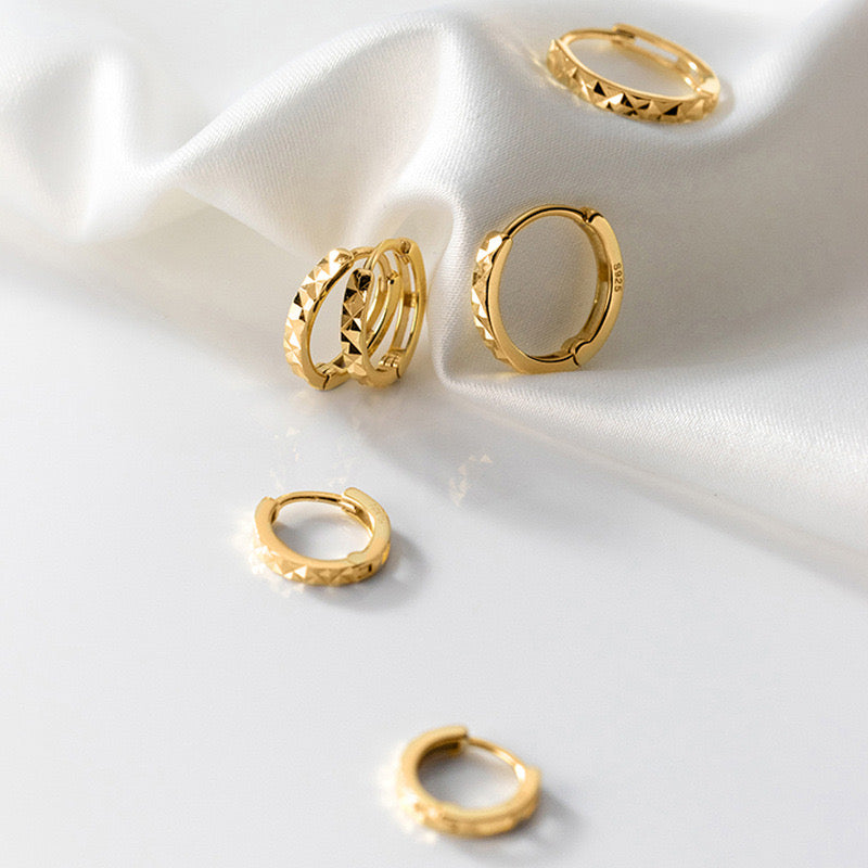 Kaia Radiant Huggie Hoop Earring