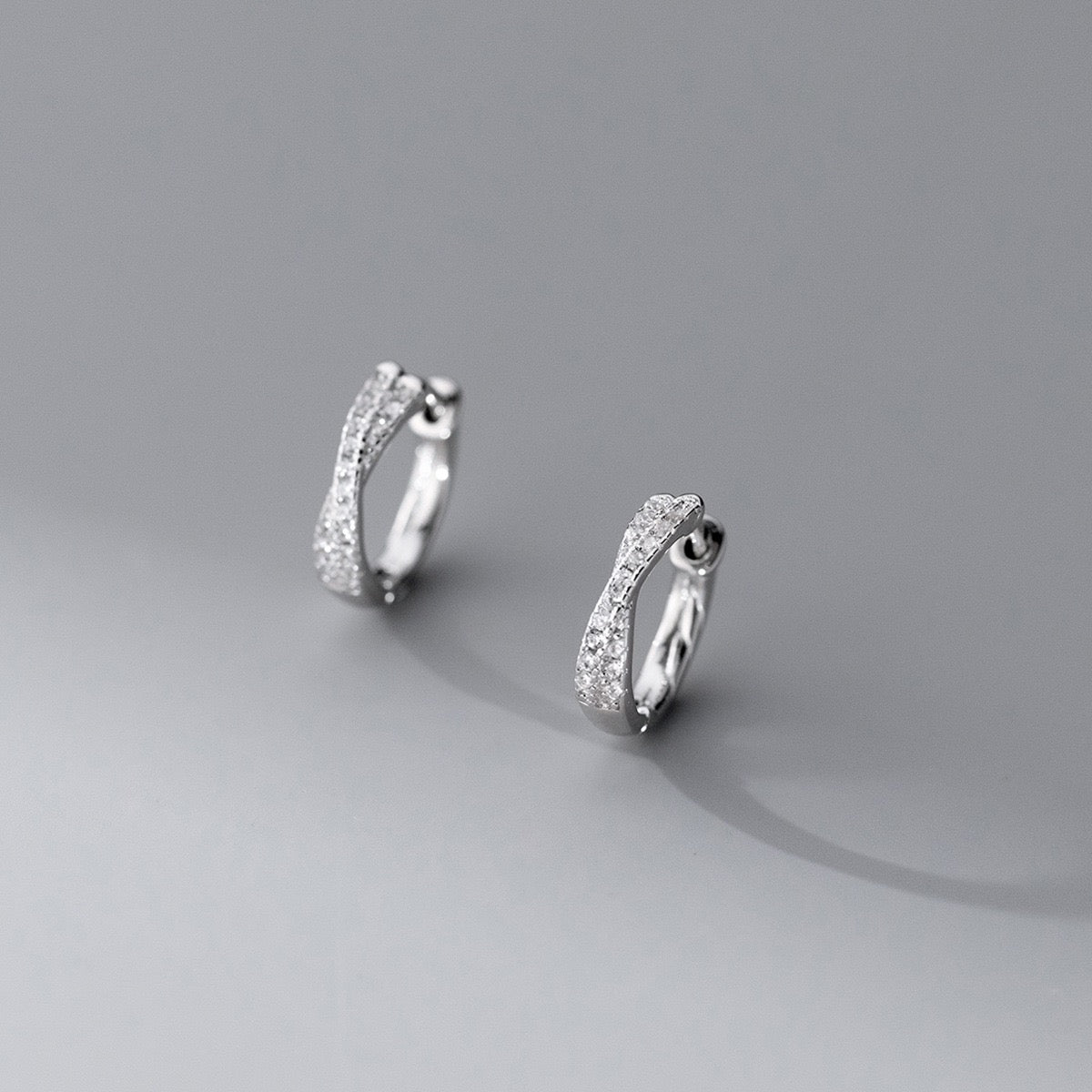 Fairy Shine Huggie Earring