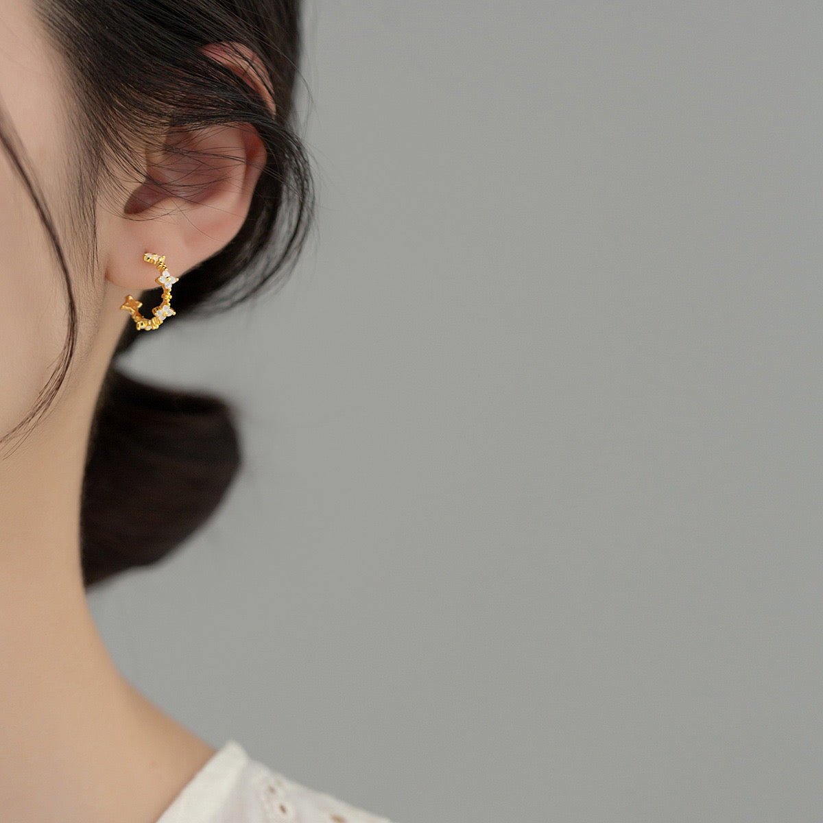 Clara Flower Stud Earring