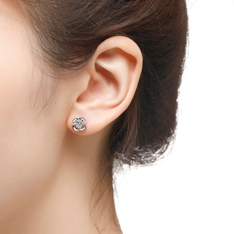 Clove Shine Stud Earring