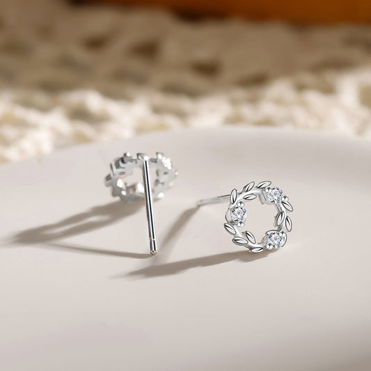 Oliva stud earring