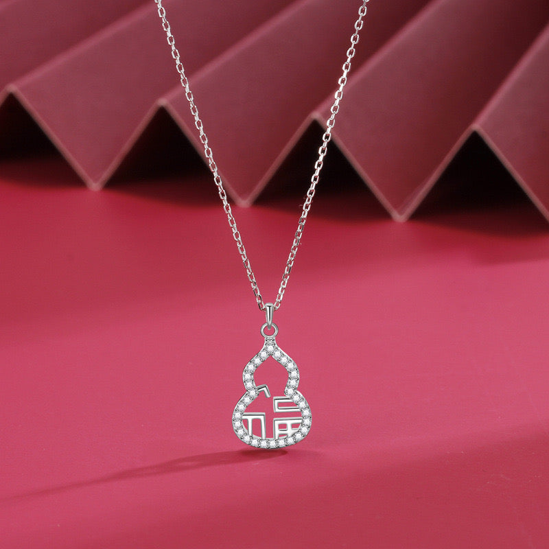 Fu Hu Lu Pendant Necklace